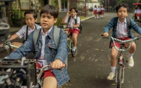 Sinopsis Film Dilan 1983: Wo Ai Ni