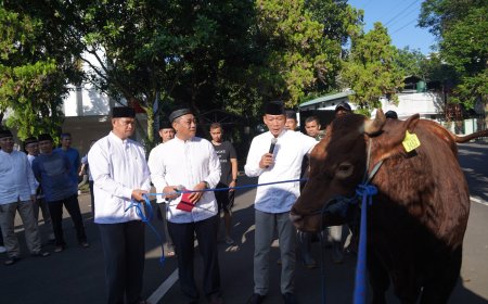 Pemprov Jabar Salurkan Hewan Qurban Bagi 600 Warga Prasejahtera Kampung Babakan Ampera