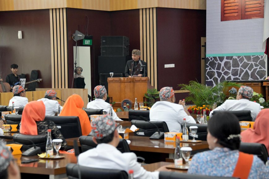 Bey Machmudin : Momentum PPDB Berkualitas dan Berintegritas