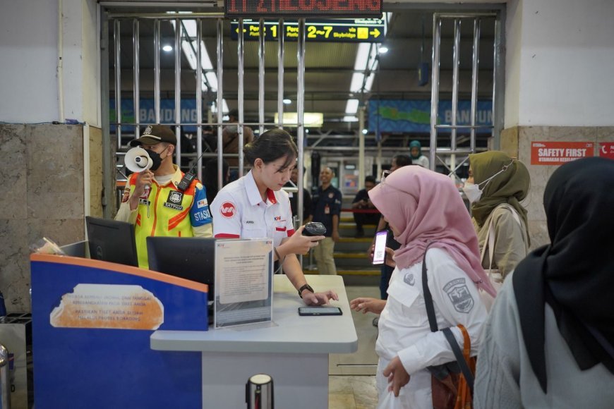 KAI Commuter Wilayah 2 Bandung Operasikan 1.856 Perjalanan Commuter Line Selama Periode Libur Idul Adha dan Libur Anak Sekolah