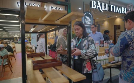 Komitmen Bina UMKM : Bio Farma Hadirkan 10 UMKM Binaan di PADI UMKM Hybrid Expo & Conference 2024