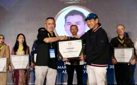 JNE Bandung Raih Penghargaan The Best Industry Marketing Champion 2024 Logistics Category