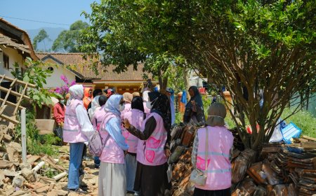 Srikandi PLN Salurkan Bantuan Bagi Korban Gempa Bumi Kabupaten Bandung