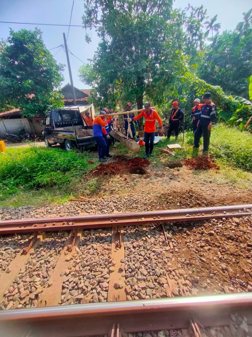 Tekan Angka Kecelakaan, Dua Perlintasan Sebidang Liar Kereta Api Ditutup