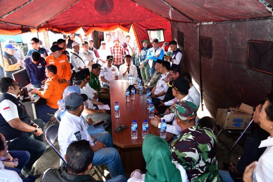 Korban Gempa Kabupaten Bandung dan Garut Terima Bantuan Rp300 Juta