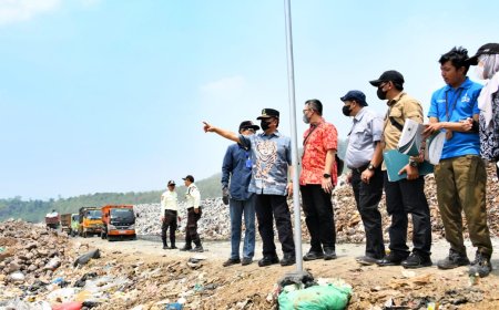 Pemdaprov Batasi Ritase Pengiriman Sampah ke TPA Sarimukti