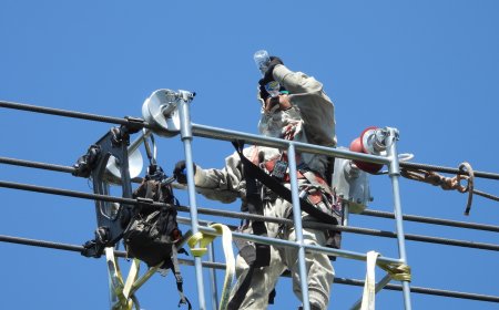 Hari Pahlawan Nasional, Inspirasi Bagi Petugas PDKB PLN untuk Menjaga Listrik Tetap Menyala