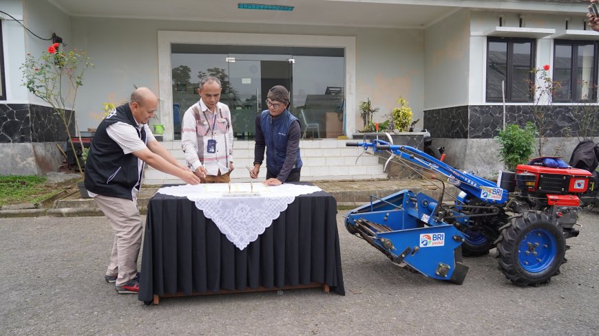 BRI Regional Office Bandung Salurkan Bantuan untuk Klaster Unggulan Hortikultura di Kabupaten Bandung dan Garut