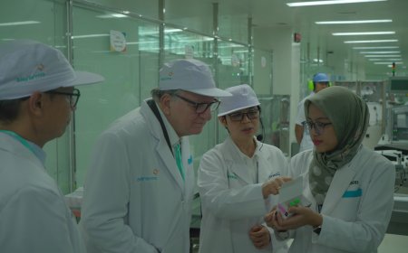 Dukung Supply Vaksin Nasional & Global :  Menteri Kesehatan dan GAVI Board Member Field Visit ke Bio Farma 