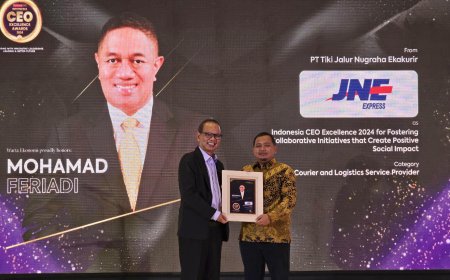Bos JNE  Dianugerahi Penghargaan Indonesia CEO Excellence 2024
