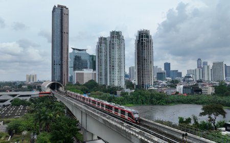 Nikmati Liburan Seru Natal dengan LRT Jabodebek, Tarif Maksimal Hanya Rp 10.000