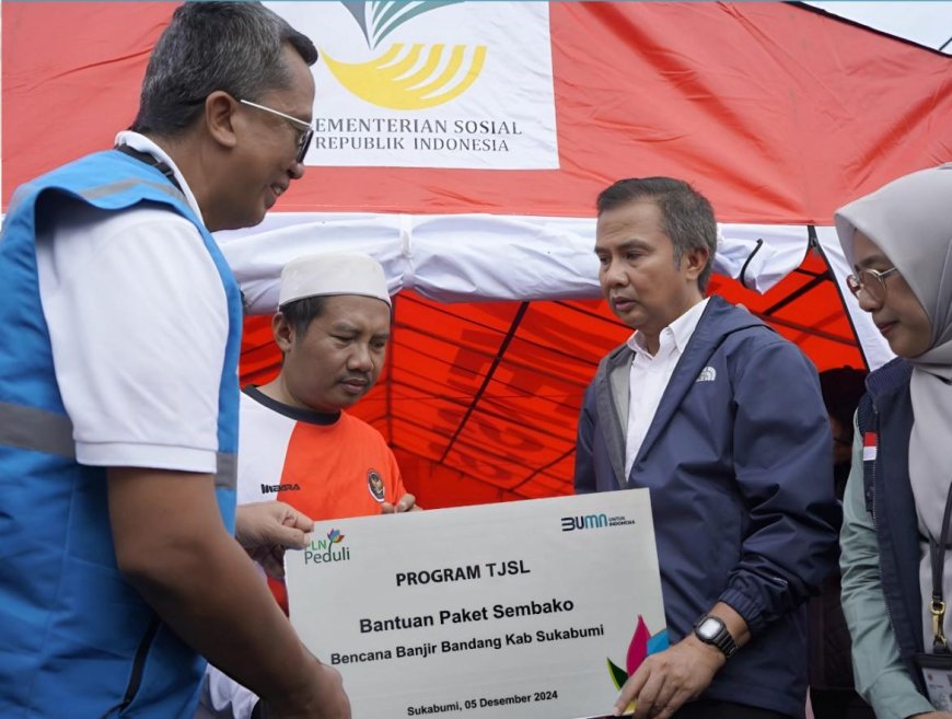 PLN Salurkan Bantuan Untuk Korban Banjir di Sukabumi