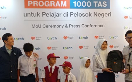 Torch dan Rumah Zakat Luncurkan Program 1.000 Tas untuk Pelajar di Pelosok Negeri
