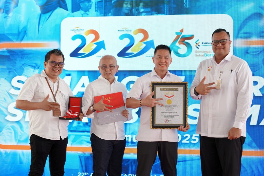 Kimia Farma Apotek Rayakan Ulang Tahun Ke-22 dengan Penghargaan MURI dan Semangat Baru
