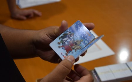PT INTI Rampungkan Produksi 1,3 Juta Kartu Prepaid Bank Mandiri