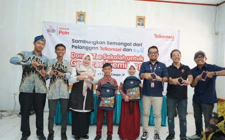 Telkomsel Salurkan Bantuan Tas Sekolah Hasil Penukaran 1 Juta Telkomsel Poin dan uCoin by.U