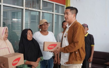 Wujudkan Komitmen Bantu Warga, Nabati Dirikan PJU Jalan Desa Ciparay Majalengka