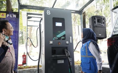 PLN UID Jabar Resmikan SPKLU Center Pertama di Indonesia, Dukung Perjalanan Nyaman Pengguna Kendaraan Listrik