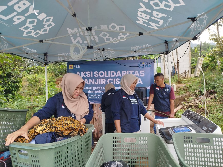 PLN UID Jawa Barat Salurkan Bantuan untuk Korban Banjir, Sediakan Makanan dan Layanan Laundry Gratis