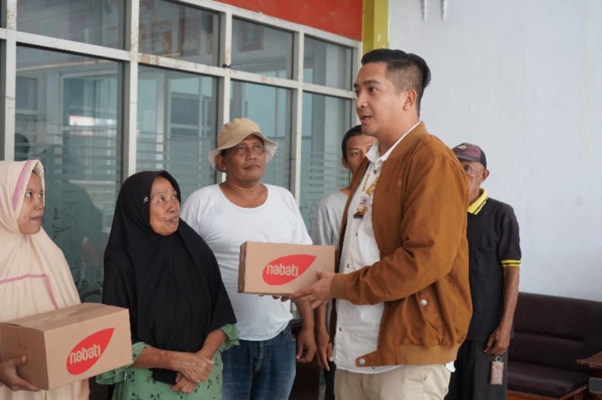 Wujudkan Komitmen Bantu Warga, Nabati Dirikan PJU Jalan Desa Ciparay Majalengka