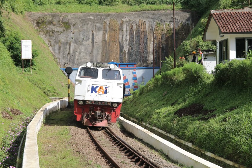 KAI Daop 2 Bandung Catat 4.008 Perjalanan pada Angkutan Lebaran 2025