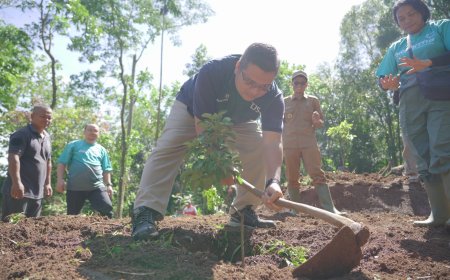Bio Farma Tanam 2.800 Pohon dan Gelar Vaksinasi Gratis di Ciamis, Wujud Nyata Komitmen Lingkungan dan Kesehatan