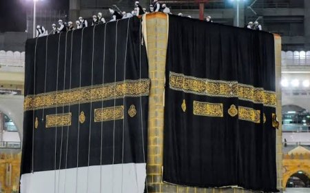 Kiswah Baru Ka'bah Disingkap di Awal Tahun Islam 1448 H