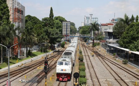 KAI Daop 2 Bandung Catat Rekor 2,47 Juta Penumpang di Semester Pertama 2025