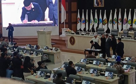 Sah! Pemprov dan DPRD Jabar Sahkan RPJMD 2025–2029