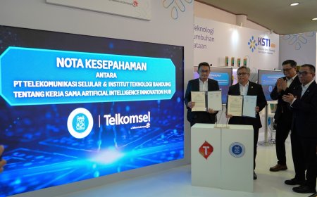 Telkomsel dan ITB Tandatangani Nota Kesepahaman Hadirkan AI Innovation Hub di KSTI Indonesia 2025