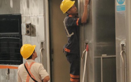 435 Petugas Kebersihan Jadi Garda Terdepan Layanan Prima KAI Daop 2 Bandung