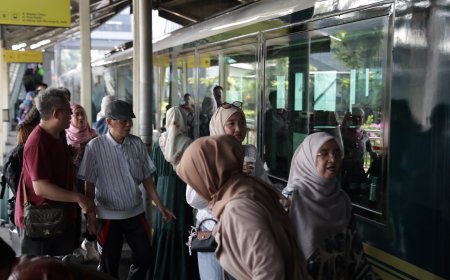 KAI Daop 2 Bandung Pastikan Operasional Normal, 169 Kereta Layani Penumpang Sepanjang Hari