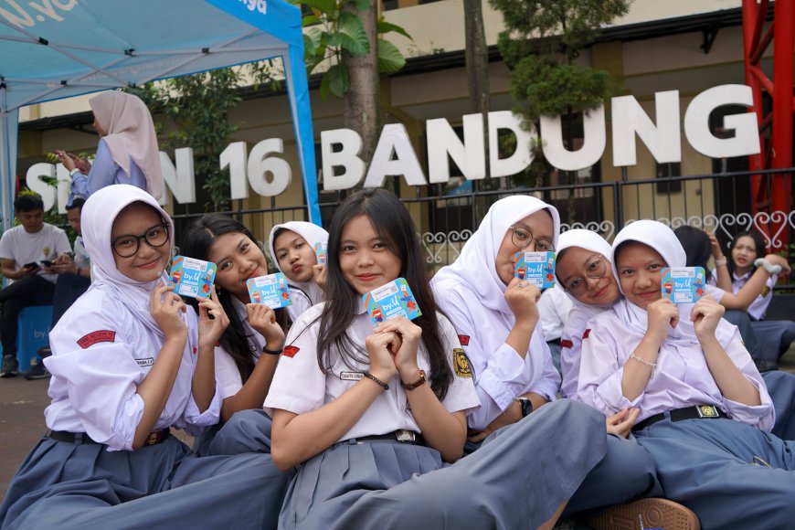 MASIH bersama by.U Menyapa SMA Negeri 16 Bandung, Hadirkan Ragam Keseruan hingga Coach Futsal Tingkat Nasional