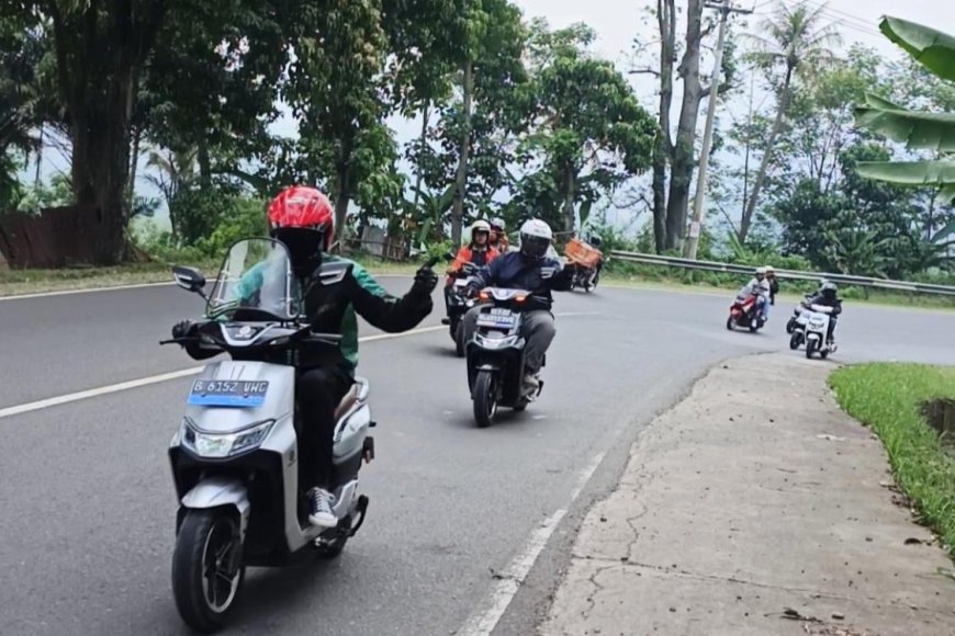 Motor Listrik Buatan Lokal ini Touring 170 Km Tanpa Cas Sekali Pun