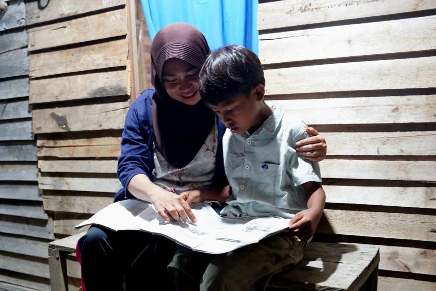 Meriahkan HUT RI ke-80, PLN Bantu 2.821 Keluarga Kurang Mampu Nikmati Akses Listrik Gratis