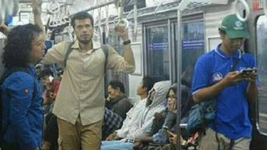 Primus Yustisio: Politisi yang Setia Naik KRL, Tetap Membumi di Tengah Hiruk Pikuk Senayan
