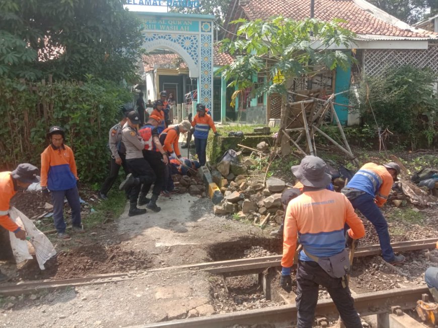 Demi Keselamatan, KAI Daop 2 Bandung Tutup 24 Perlintasan Sebidang Tak Terjaga