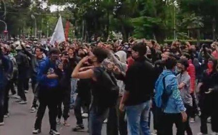 Artis Korea dan Thailand Suarakan Dukungan untuk Demonstran Indonesia