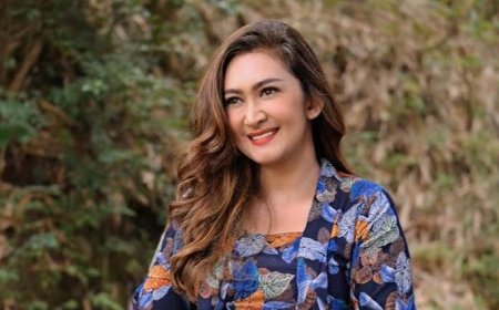 Dari Panggung Hiburan ke Senayan, Perjalanan Politik Nafa Urbach yang Kini Tersandung Kontroversi Tunjangan DPR