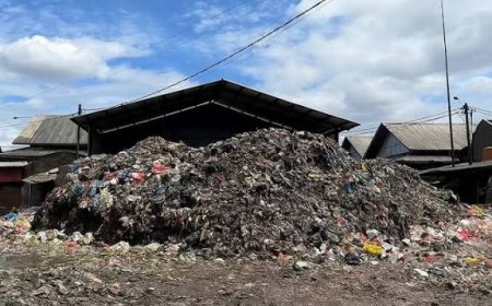 Viral Tumpukan Sampah Pasar Caringin, Dedi Mulyadi: Itu Tanggung Jawab Pengelola Swasta!