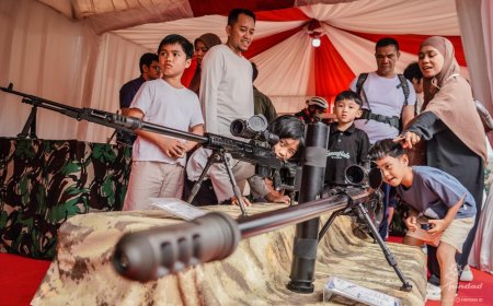 Pindad Pamerkan Tank Harimau hingga Senapan SS3 M1 di TNI Fair 2025