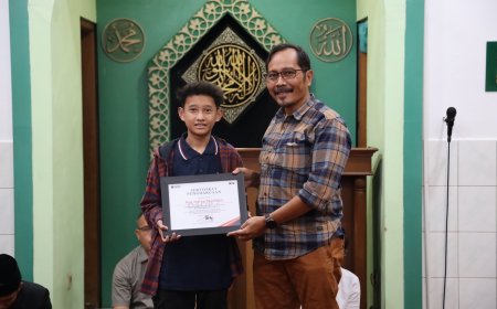 KAI Apresiasi Siswa SMP Bandung yang Selamatkan Perjalanan Kereta Api