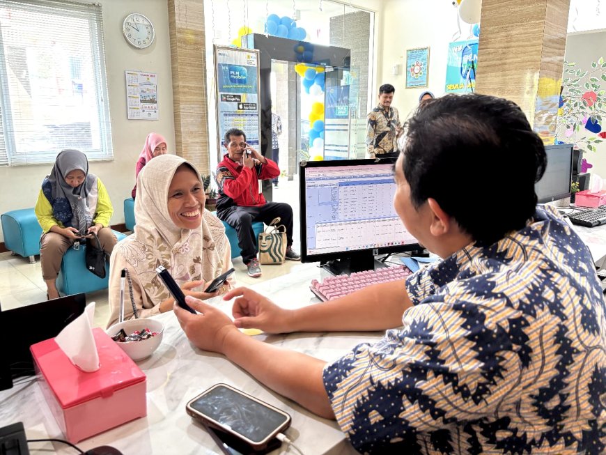 PLN Jabar Bikin Pelanggan ‘Happy’ di Hari Pelanggan Nasional, Ternyata Ada Kejutan Ini