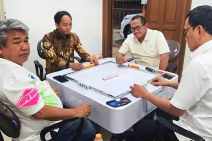 Viral Foto Domino, Menteri Kehutanan Raja Juli Antoni Klarifikasi