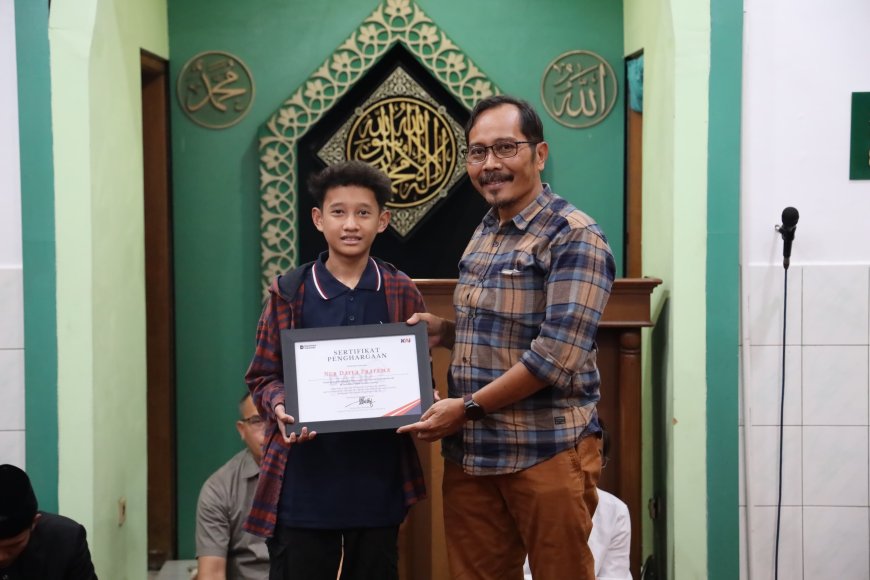 KAI Apresiasi Siswa SMP Bandung yang Selamatkan Perjalanan Kereta Api