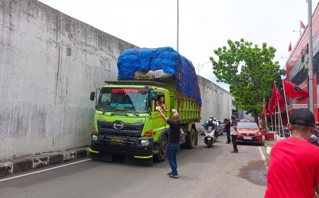 200 Paket Makanan Gratis Ludes dalam 20 Menit di Jumat Berbagi PDI Perjuangan Jabar