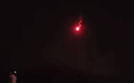 Bola Api di Langit Cirebon: Dugaan Meteor Meledak di Udara, BMKG dan BRIN Lakukan Penelitian
