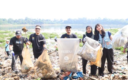 Bank Mandiri Region VI Wujudkan Perairan Lestari di Saguling, Aksi Bersih Mandiri Jadi Inspirasi Gerakan Hijau