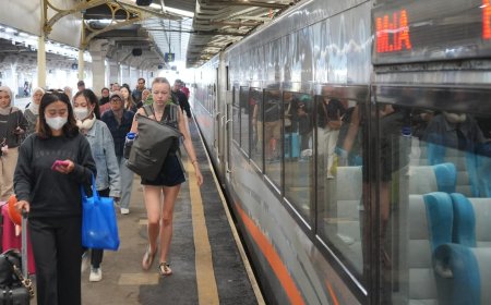 59 Ribu Wisatawan Asing Pilih Kereta Api dari Bandung, Nikmati Keindahan Jalur Selatan Jawa