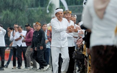 Dedi Mulyadi Wajibkan Siswa Jalan Kaki dan Siapkan Pengacara untuk Lindungi Guru